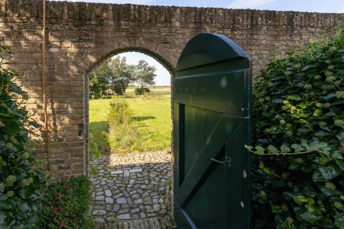 De Grote Schuur At Buitenplaats Zeeuwse Liefde Westkapelle Buitenkant foto